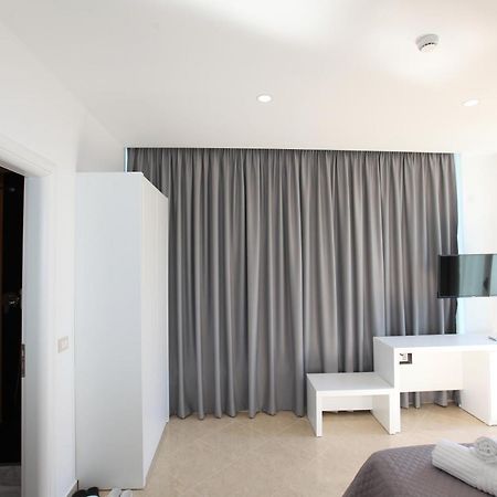 סרנדה Nika Hotel מראה חיצוני תמונה