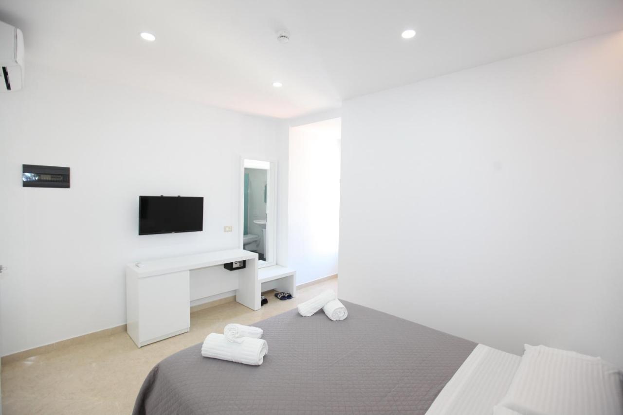 סרנדה Nika Hotel מראה חיצוני תמונה