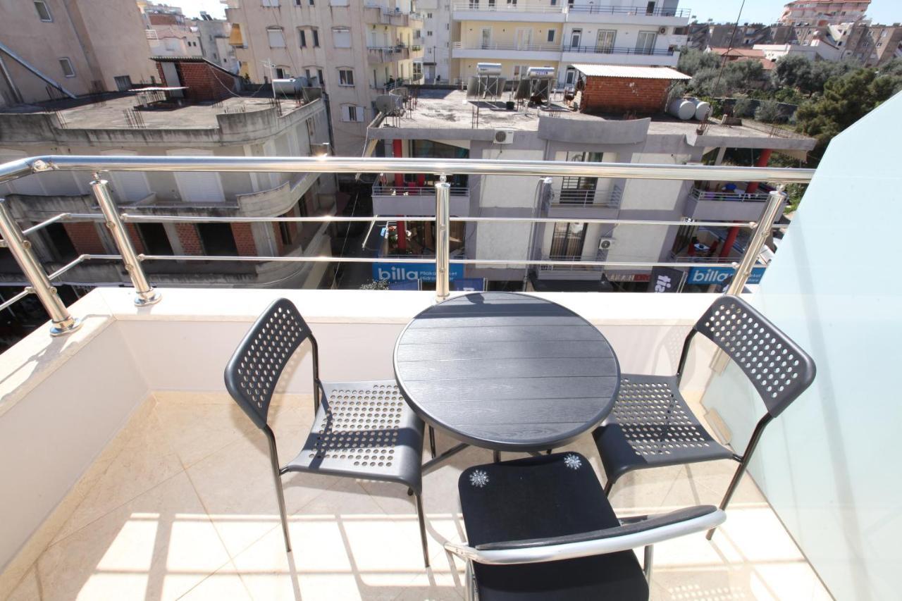 סרנדה Nika Hotel מראה חיצוני תמונה