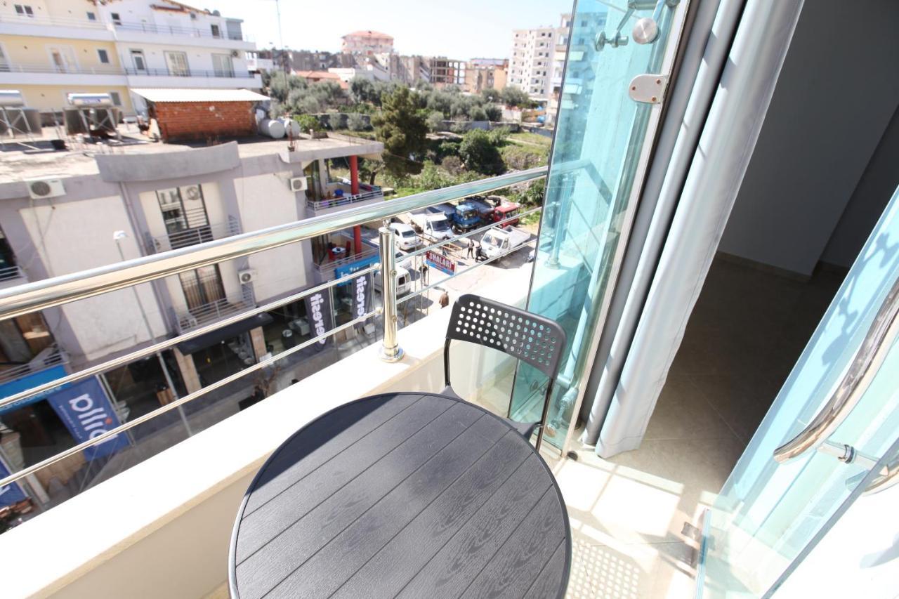 סרנדה Nika Hotel מראה חיצוני תמונה