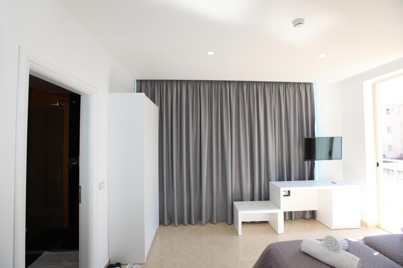 סרנדה Nika Hotel מראה חיצוני תמונה