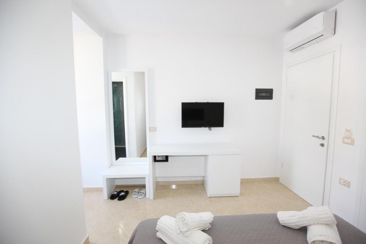 סרנדה Nika Hotel מראה חיצוני תמונה