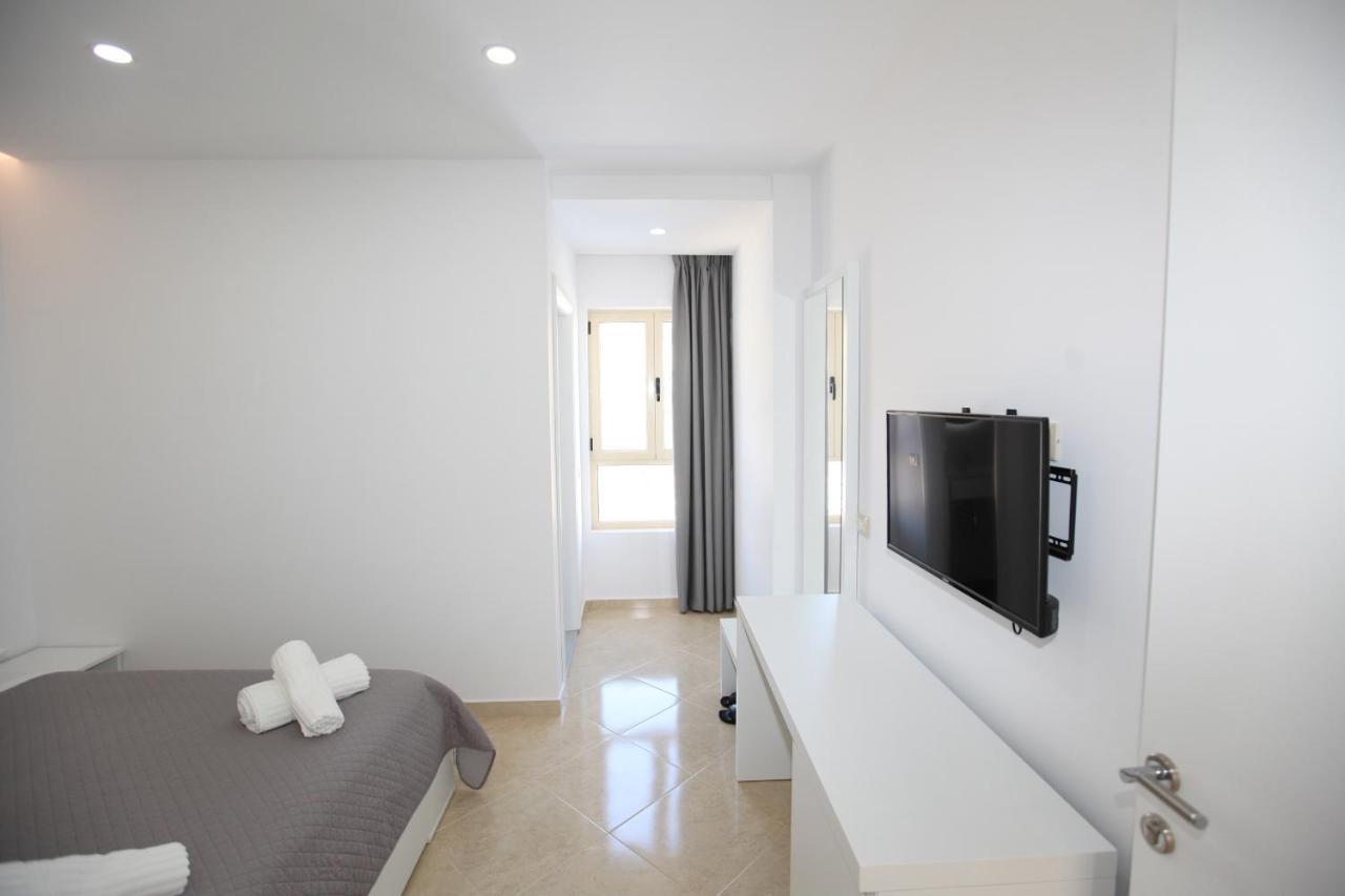 סרנדה Nika Hotel מראה חיצוני תמונה