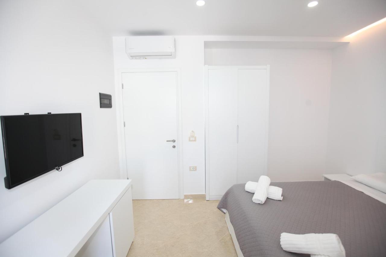 סרנדה Nika Hotel מראה חיצוני תמונה
