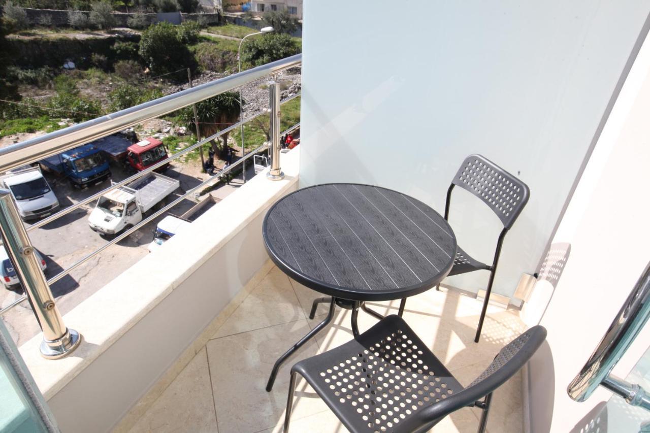 סרנדה Nika Hotel מראה חיצוני תמונה